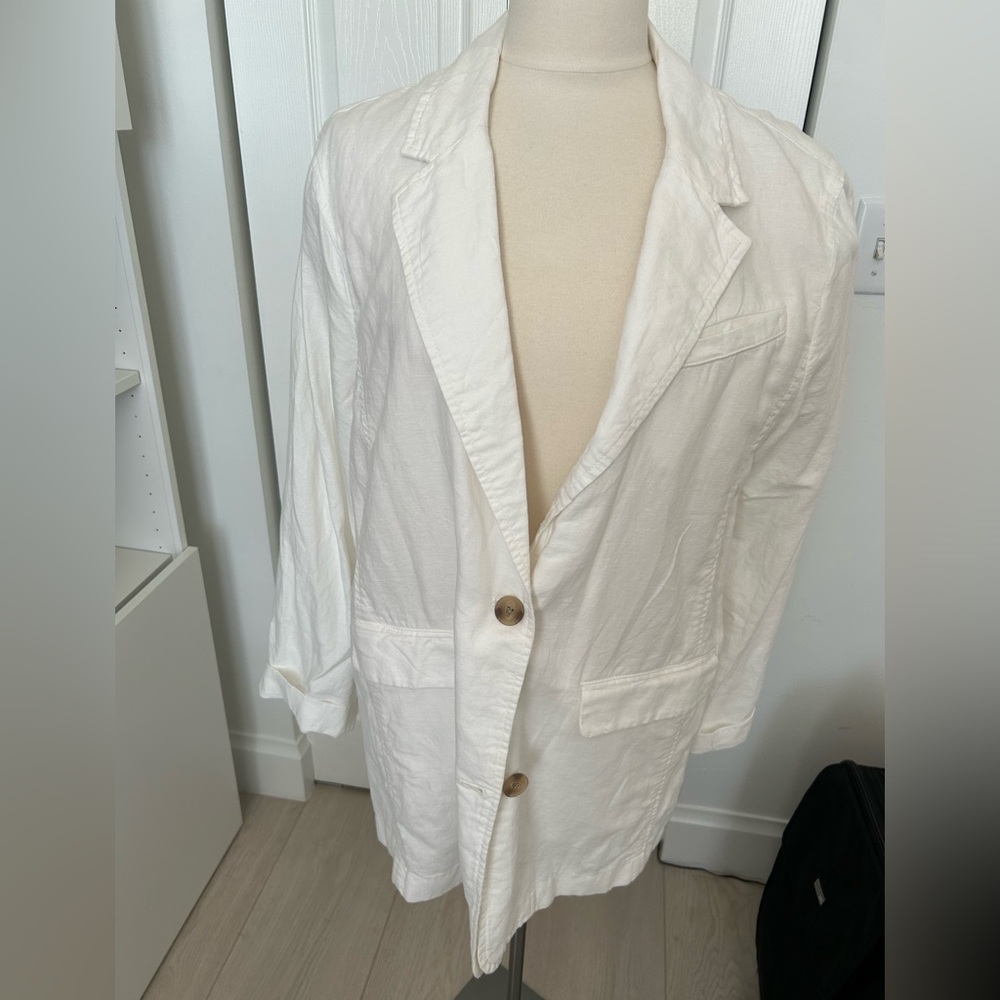 Gap off white cotton blazer, size L, NWT